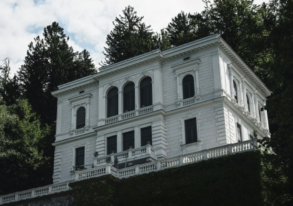 The Lantern House residence